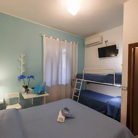 Santa Lucia 3*